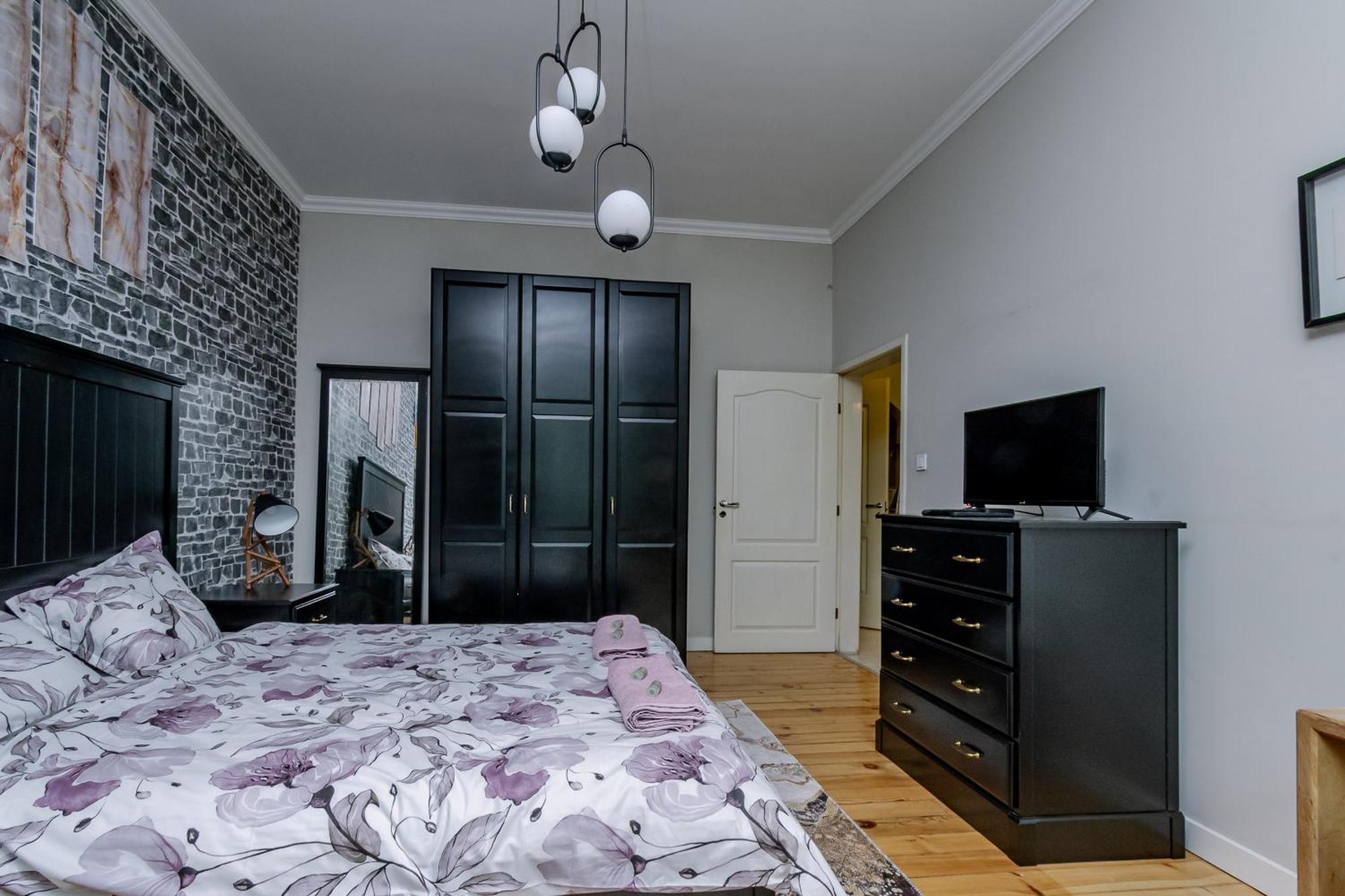 דירות סופיה 5 Seconds Away From The Main Street, Free Secured Parking מראה חיצוני תמונה